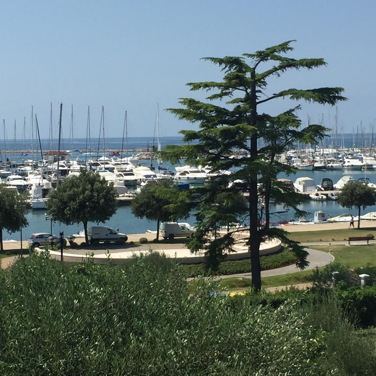 Seafront Apartment Jadri Umag Bagian luar foto